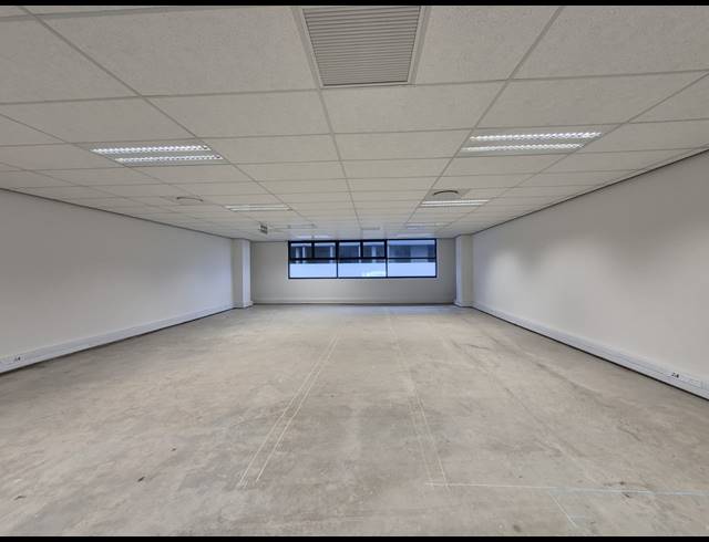 124M² OFFICE TO LET IN ILLOVO